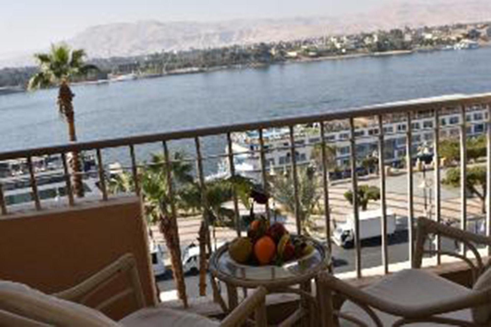 Aracan Eatabe Luxor Hotel ภายนอก รูปภาพ