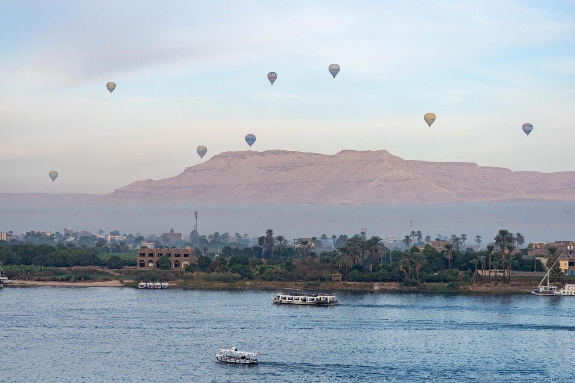 Aracan Eatabe Luxor Hotel ภายนอก รูปภาพ